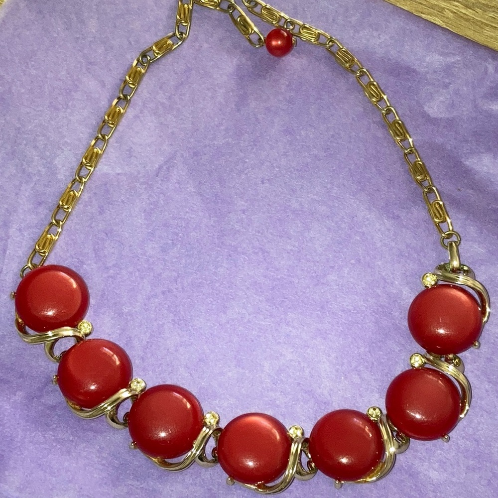 Lisner Red thermoset vintage choker necklace